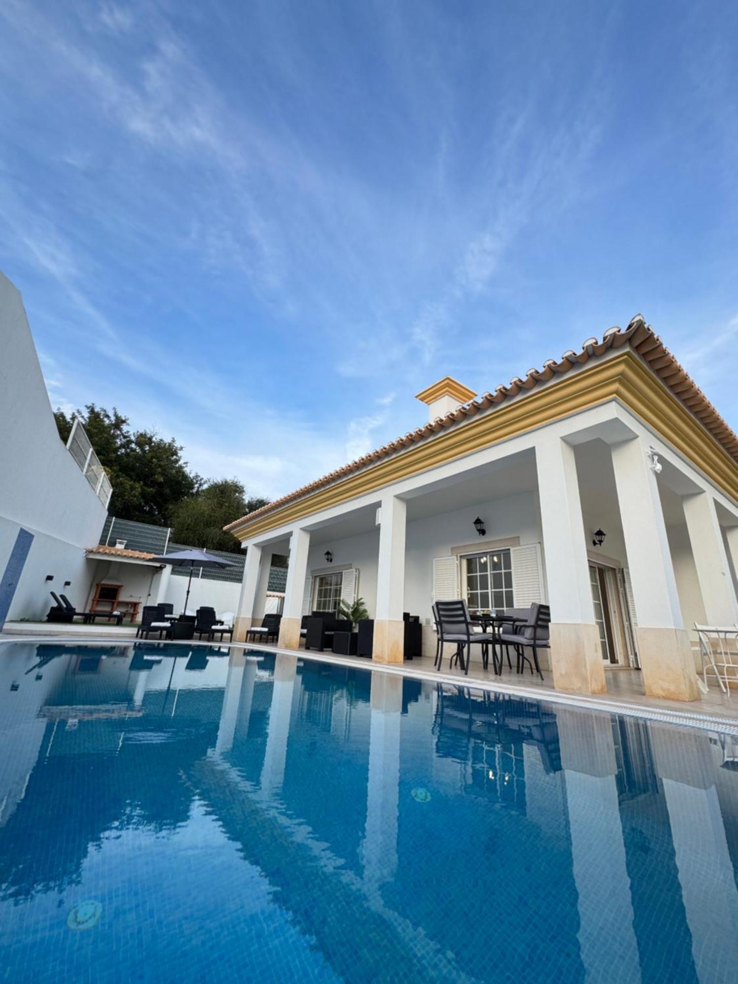 Villa Bonita Guesthouse Albufeira Old Town Ngoại thất bức ảnh