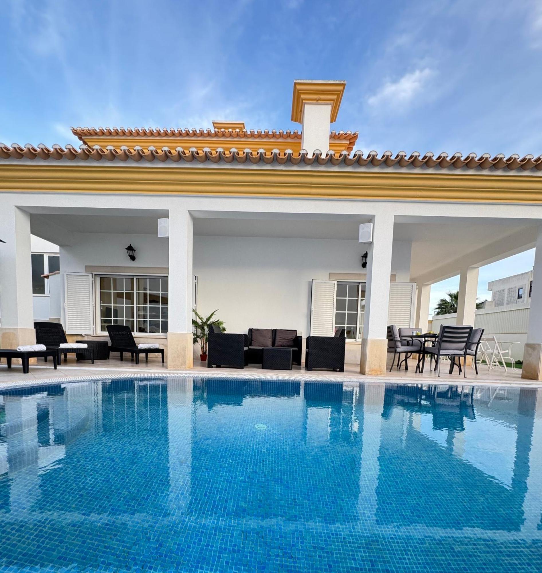 Villa Bonita Guesthouse Albufeira Old Town Ngoại thất bức ảnh