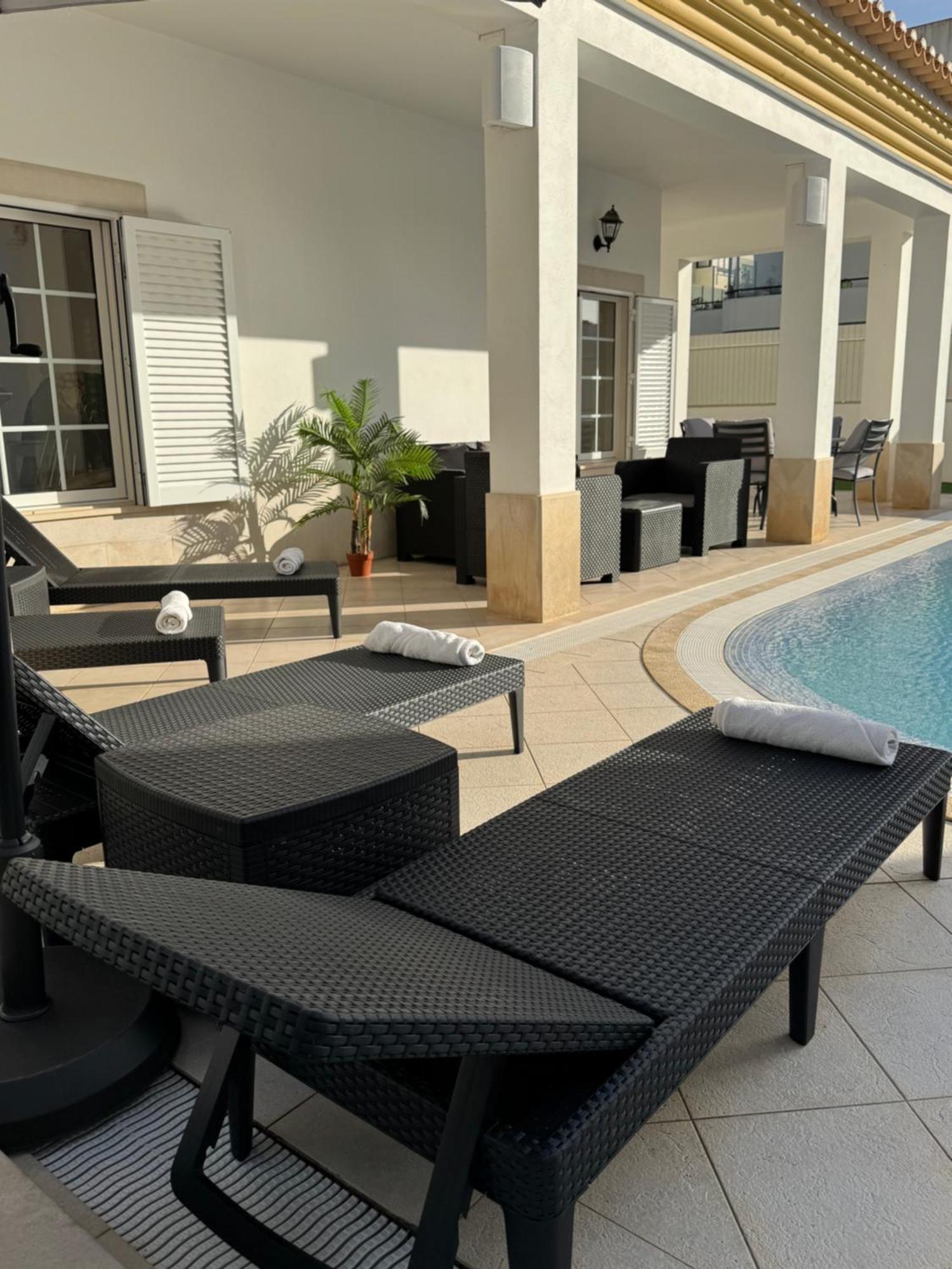 Villa Bonita Guesthouse Albufeira Old Town Ngoại thất bức ảnh